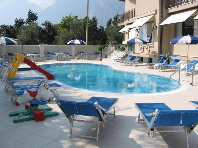 Hotel Angelini Torbole Sul Garda Eksteriør billede