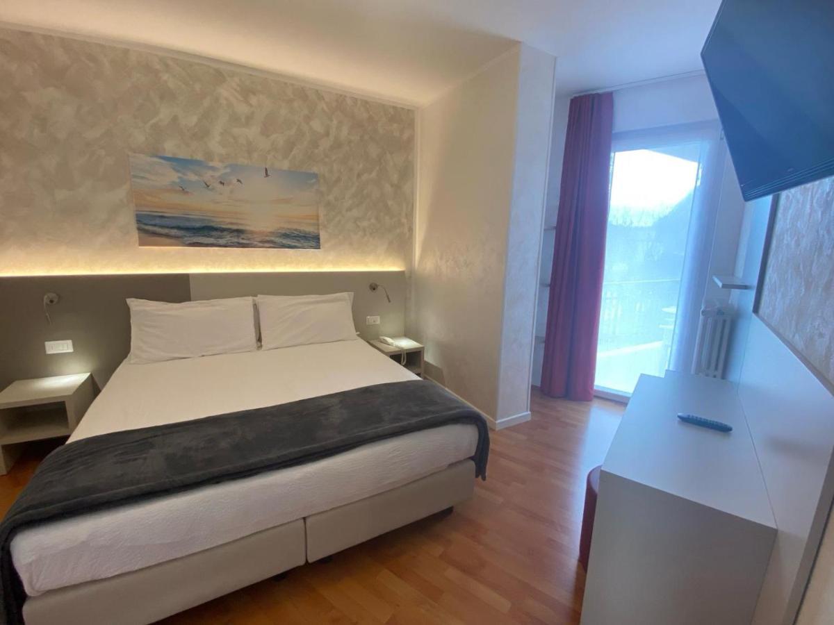 Hotel Angelini Torbole Sul Garda Eksteriør billede