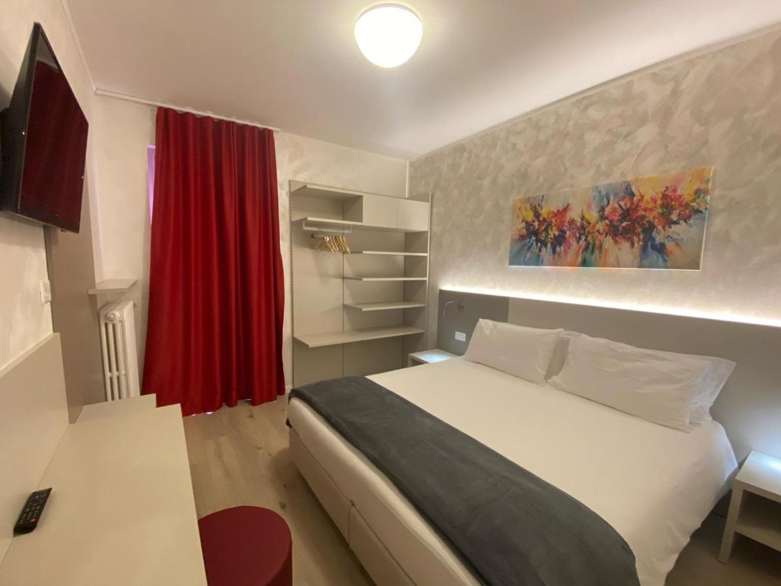 Hotel Angelini Torbole Sul Garda Eksteriør billede