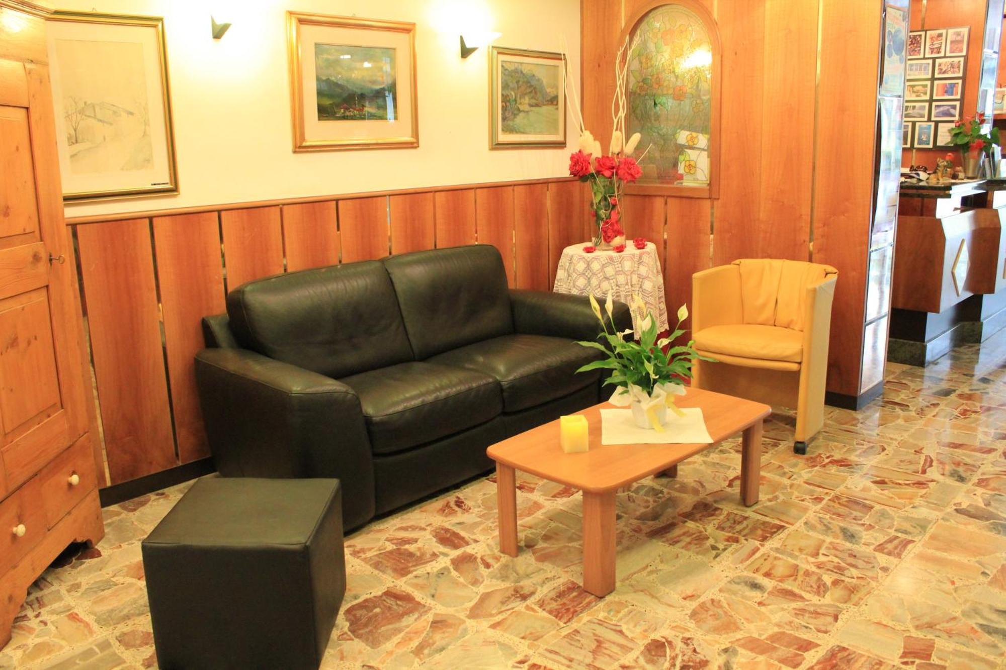 Hotel Angelini Torbole Sul Garda Eksteriør billede