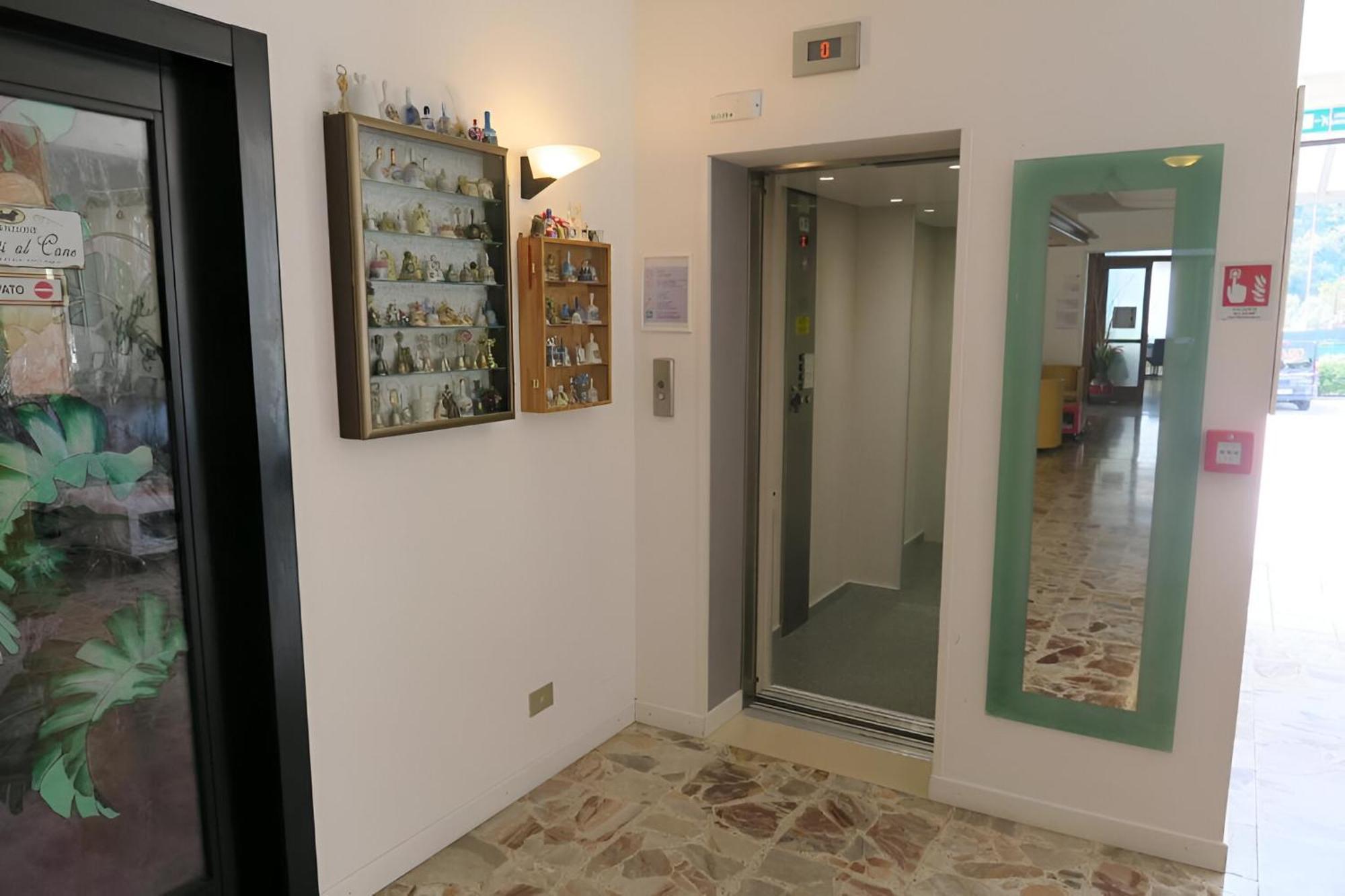 Hotel Angelini Torbole Sul Garda Eksteriør billede