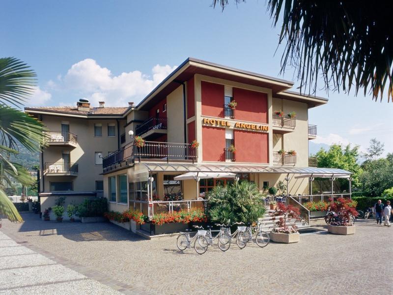 Hotel Angelini Torbole Sul Garda Eksteriør billede