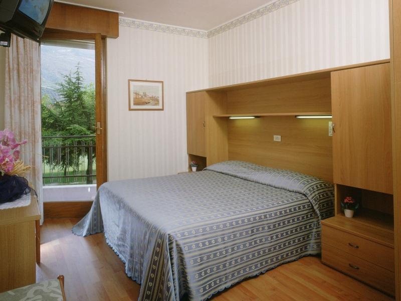 Hotel Angelini Torbole Sul Garda Eksteriør billede
